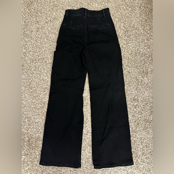 Ann Taylor Wide Leg Flare Jeans, Black, Standard Fit Size 0 - Picture 2 of 4